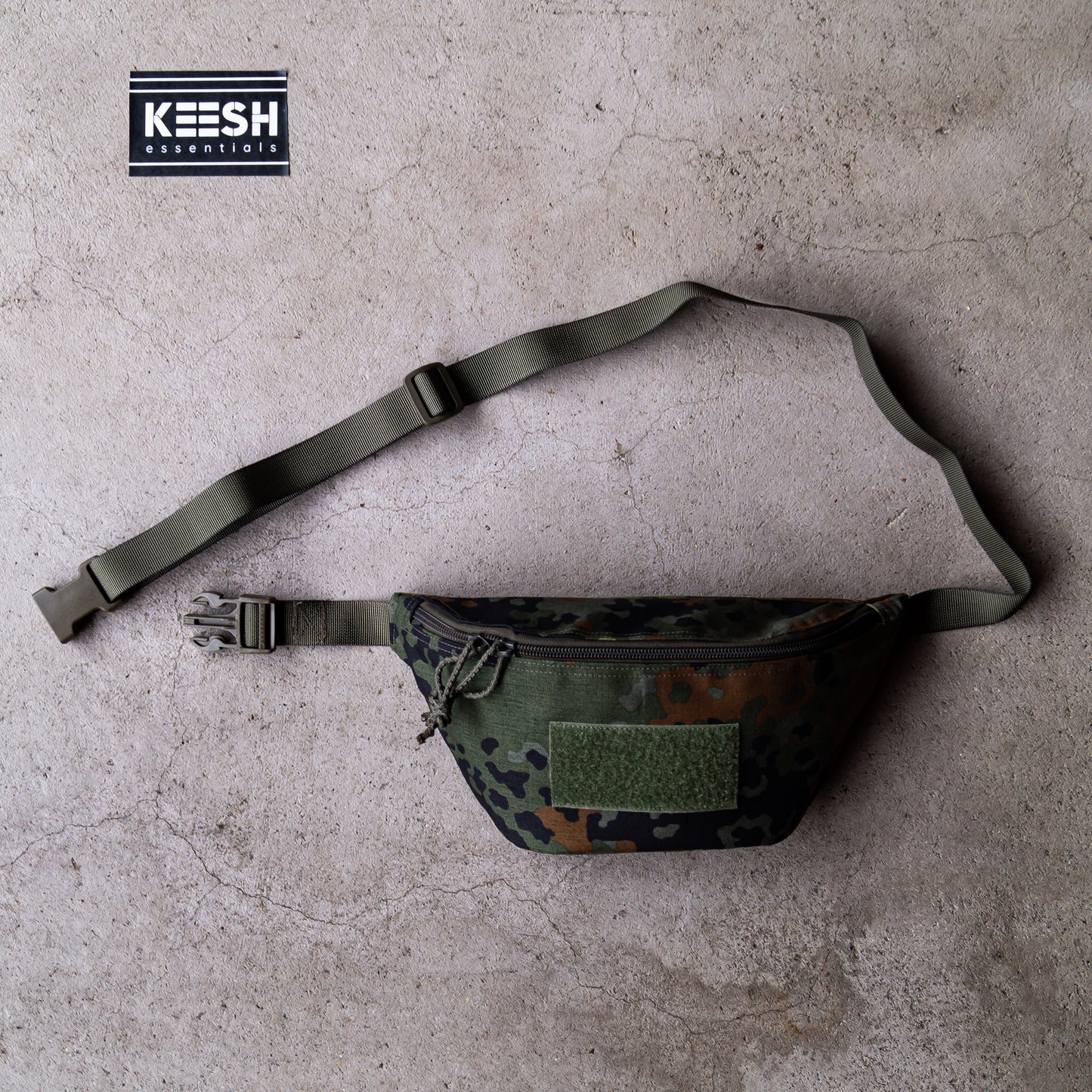Handgemachte taktische Bauchtasche in Flecktarn - Crossbody Bag für EDC, Outdoor und Airsoft